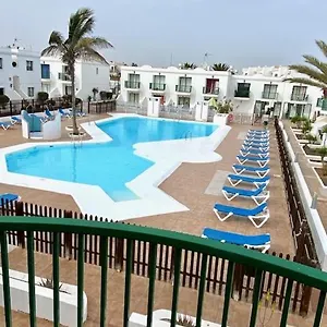 https://precioso-apartamento-en-complejo-san-valentn-corralejo.in-canary-islands.com